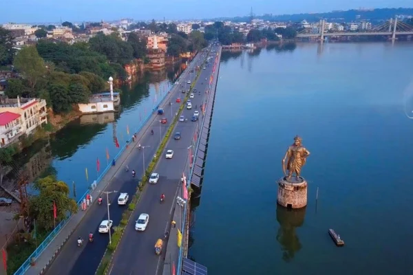 Ujjain to Bhopal Taxi