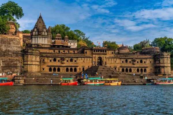 Ujjain to Maheshwar Taxi